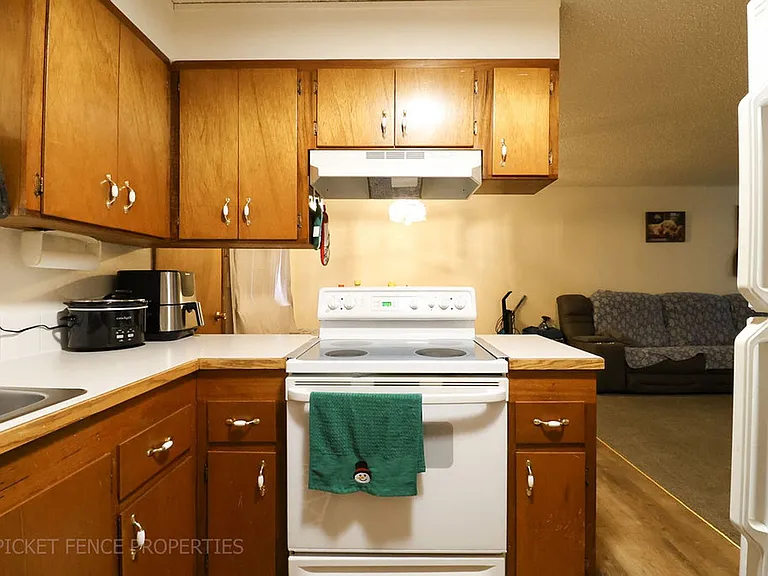 1433 Juliana Ct — Photo 2