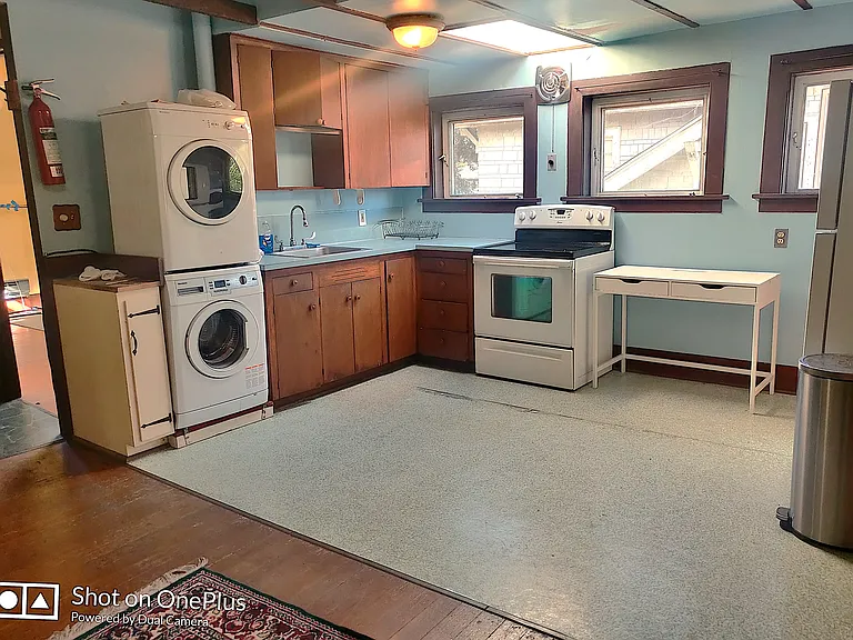 5026 12th Ave NE #2 — Photo 2