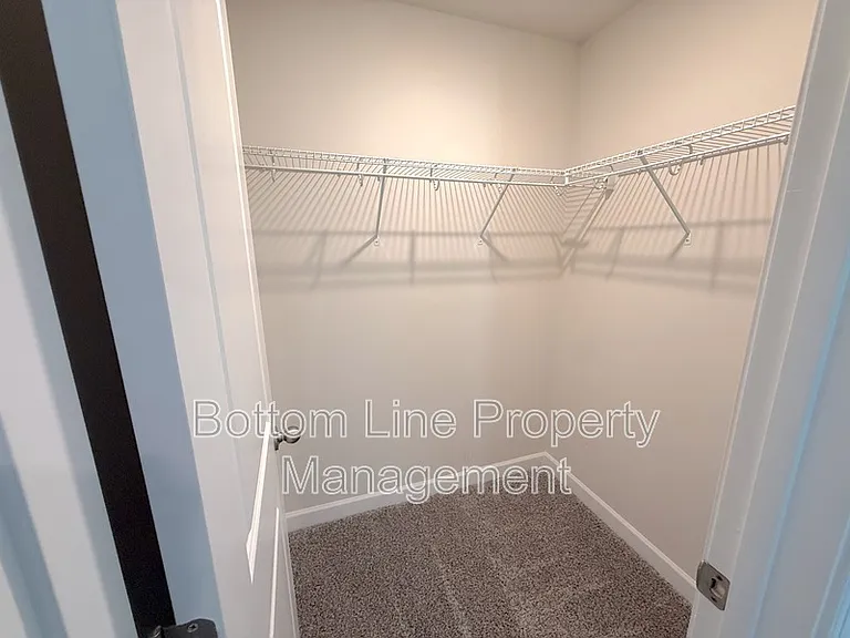 629 Cranford Dr — Photo 13