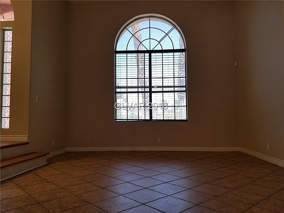 2nd image of 1595 Darryl Ave