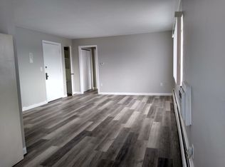 1990 Beeler St APT 8, Aurora, CO 80010