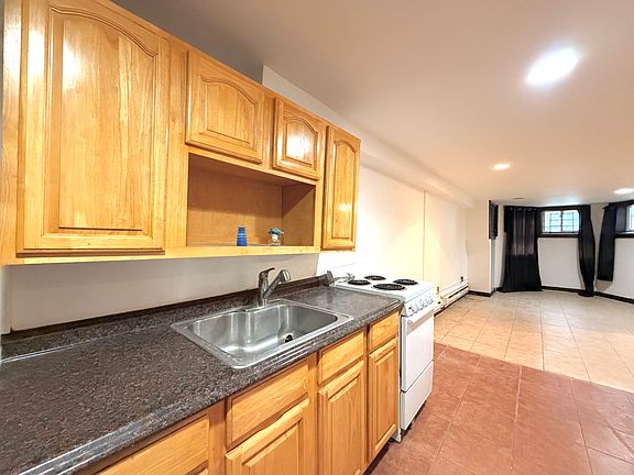 2nd image of 6 Dwight St #B