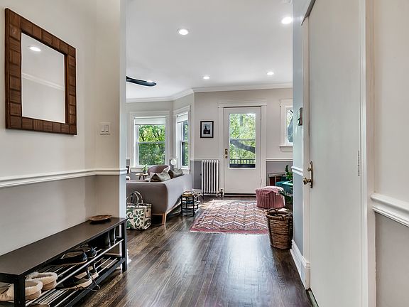 5th image of 4742 N Magnolia Ave APT 3N
