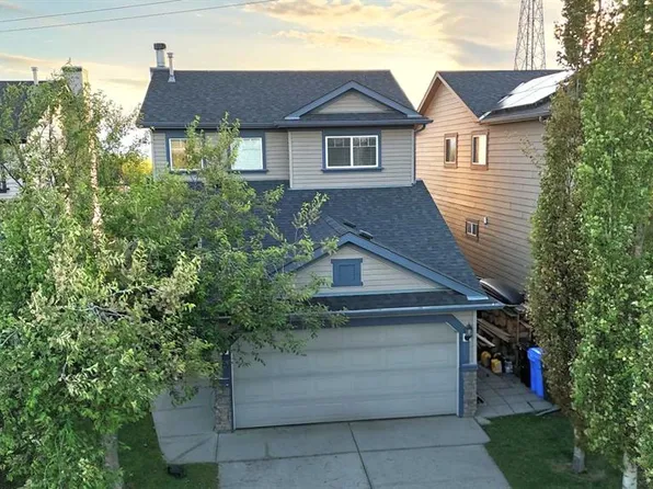13 E Tuscany Ridge Mews NW, Calgary, AB T3L 3B7