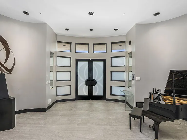 3282 E Palo Verde Dr — Photo 12
