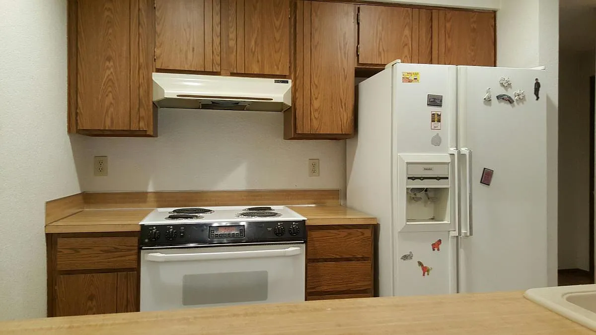 3 bed, 1.5 bath, 1243 sqft, $2,100 — Photo 1