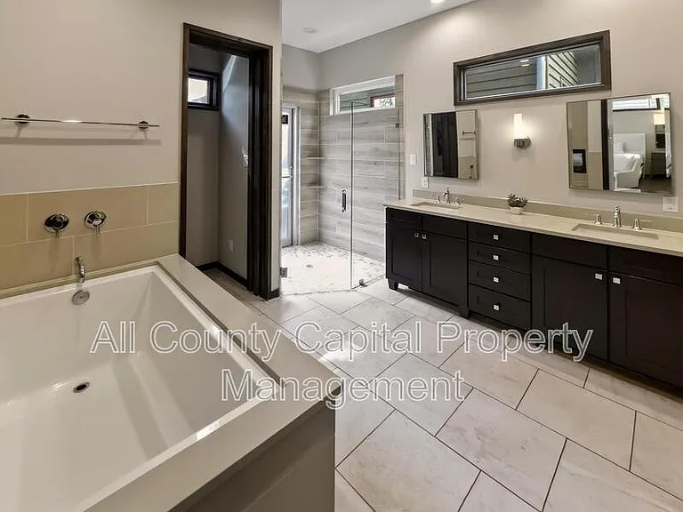 2113 Barbaro Way #17 — Photo 2