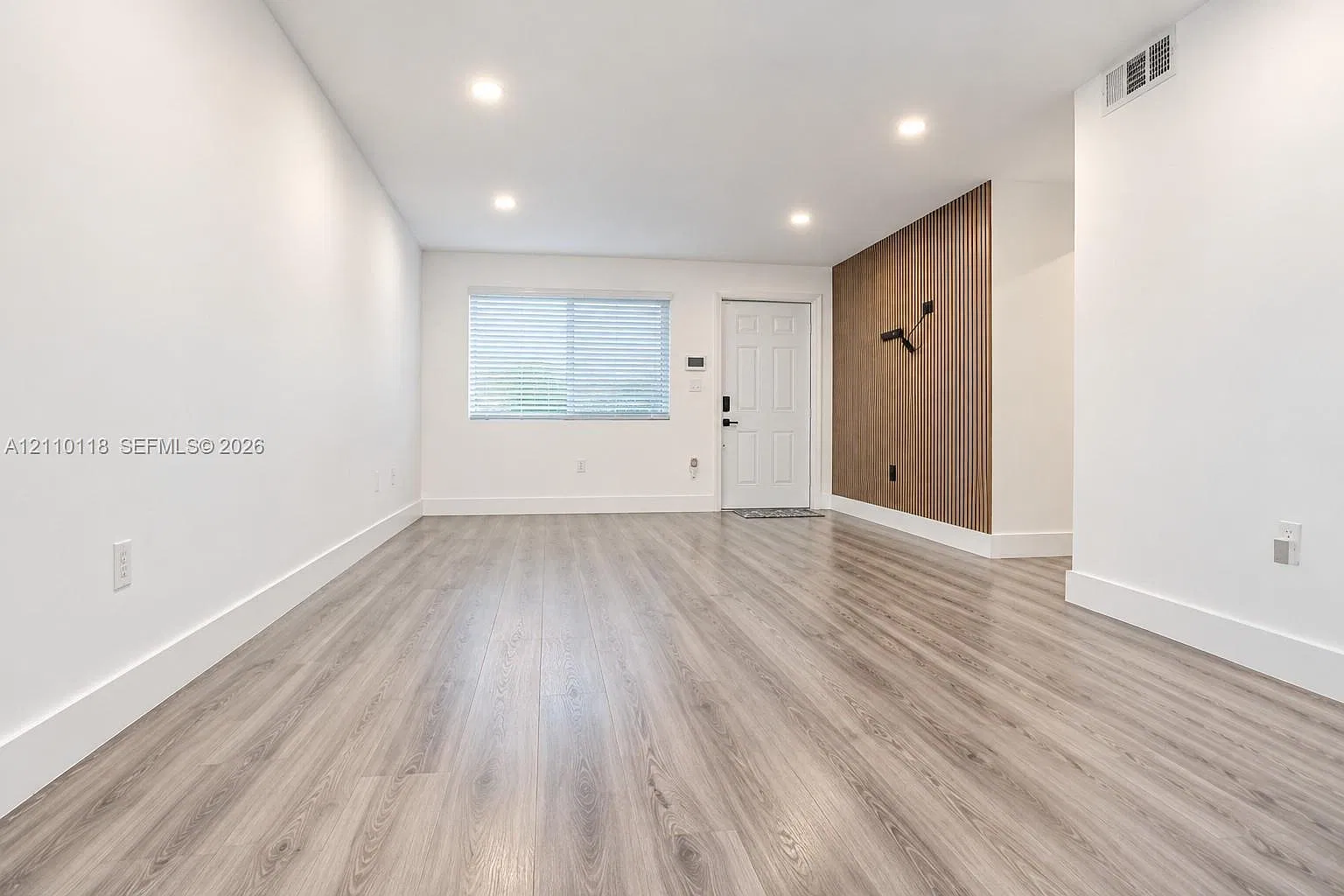 7991 SW 152nd Ave — Photo 2