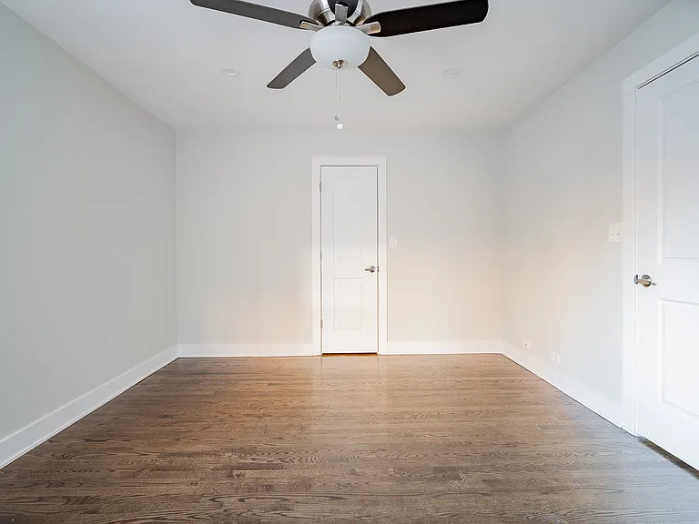Bedroom 7365-1