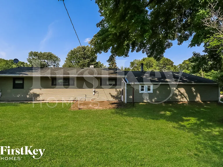 67 Austin Ave — Photo 15