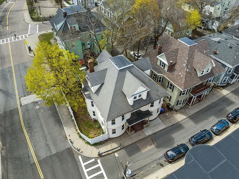 10 Royal St #1 — Photo 13
