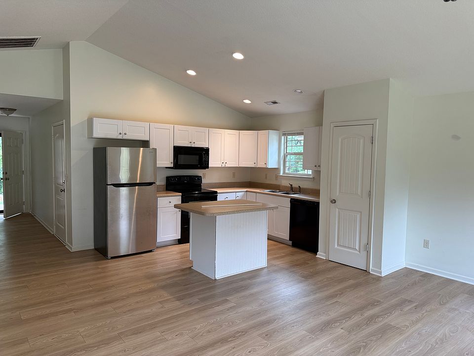1st image of 166 McConnell Rd
