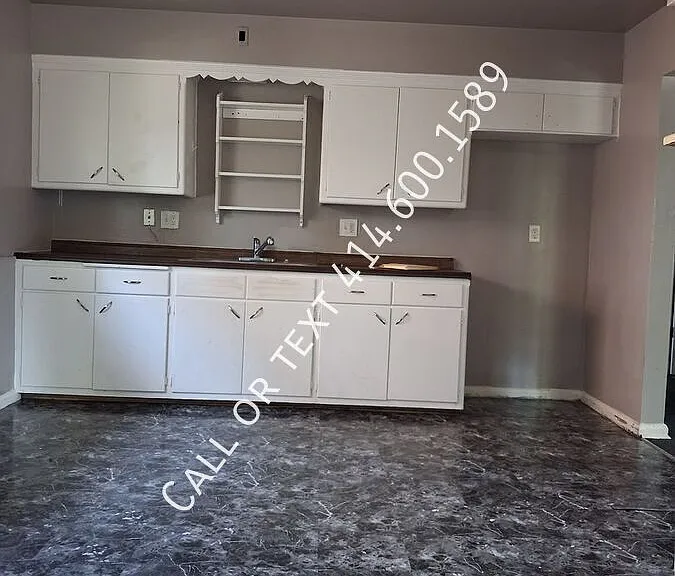 7108 W Congress St — Photo 4