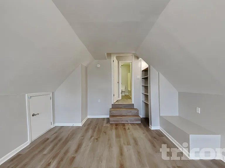 800 Chaney Woods Dr — Photo 13