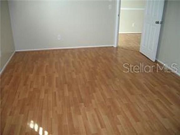 5th image of 2927 Glen Haven Dr