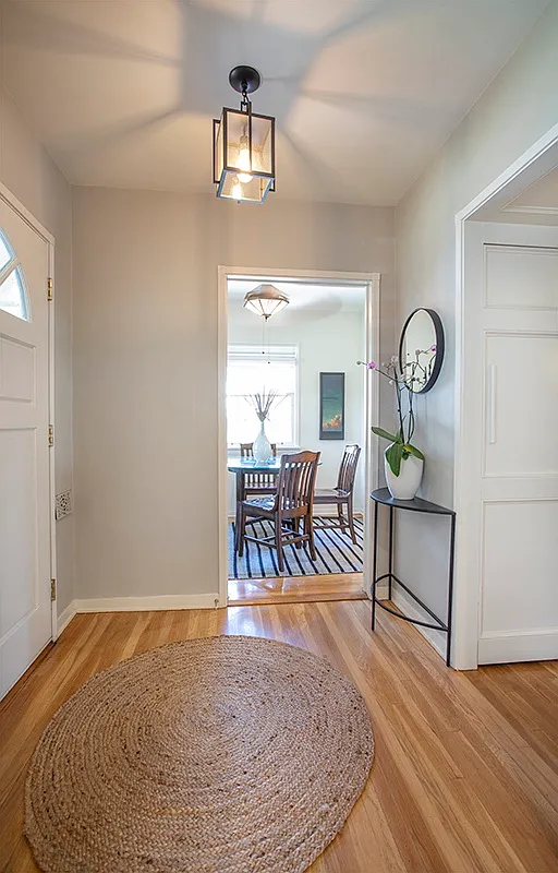 3 bed, 1786 sqft, $5,700 — Photo 2