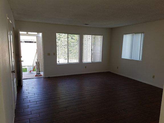 living rm. from dinning rm