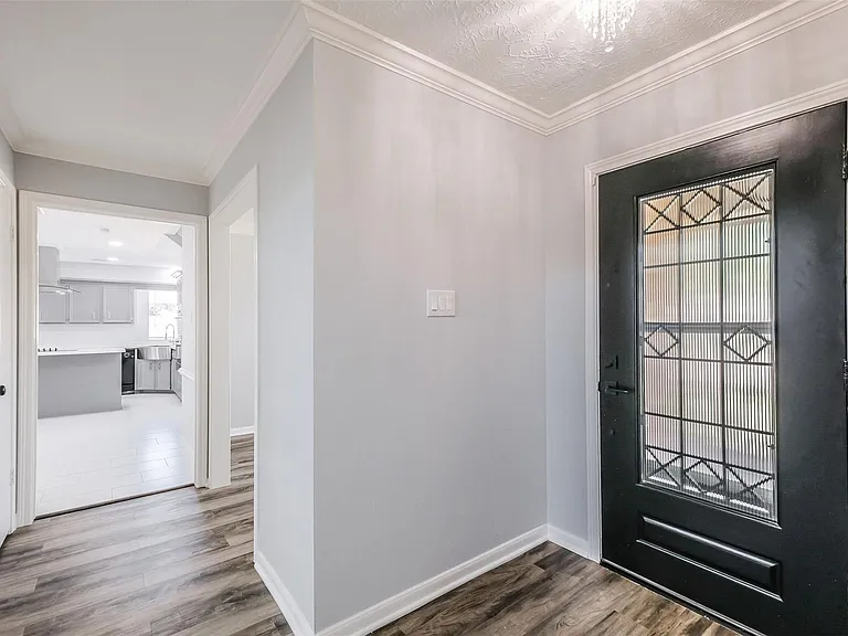20506 Park Pine Dr — Photo 4