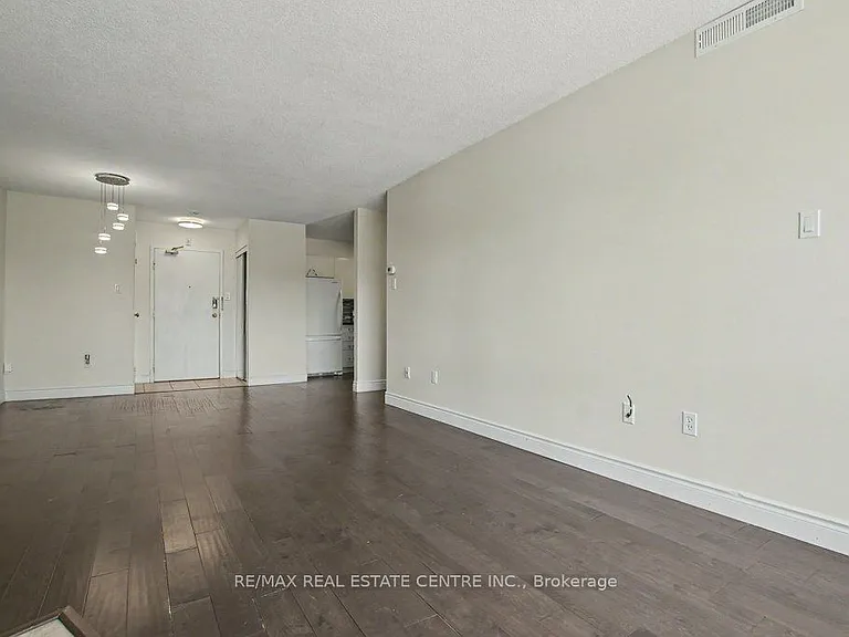 15 Hofstetter Ave #313 — Photo 12
