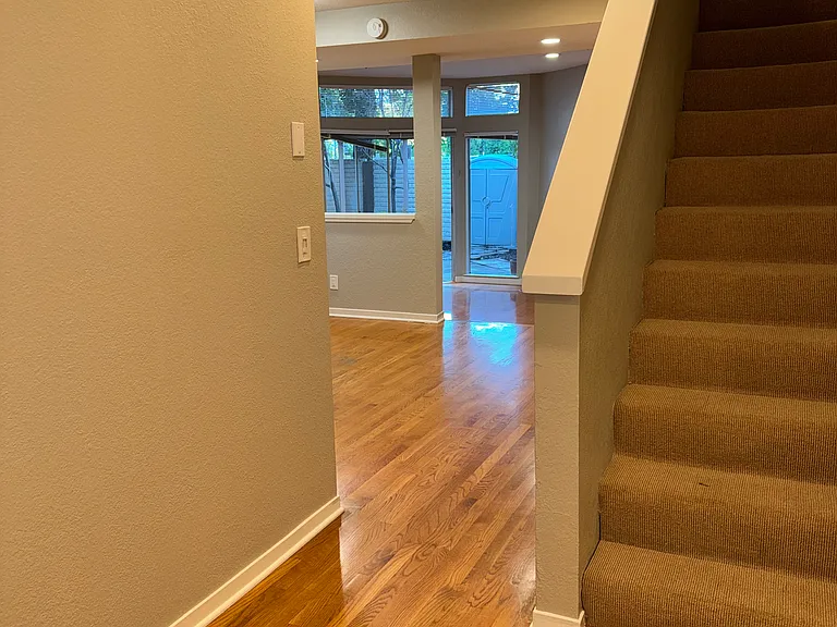 727 Loma Verde Ave #A — Photo 3