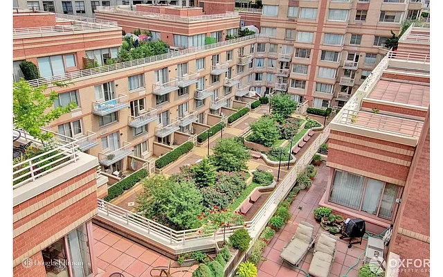 Sold by Oxford Property Group | media 16