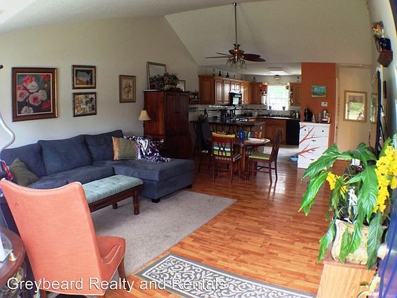 4th image of 102 Kerlee St APT A