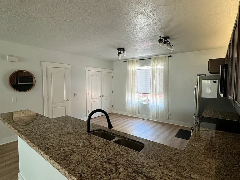 3709 S Gowan Ln #3709 — Photo 10