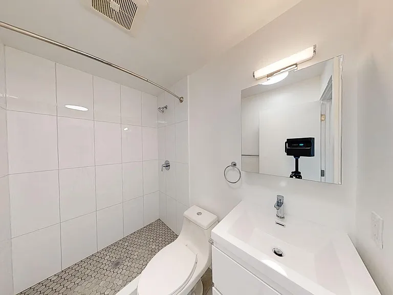 2252 Parker Street — Photo 20