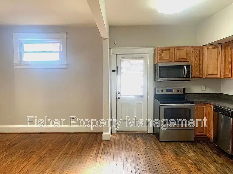 1514 Bainbridge St #A — Photo 12