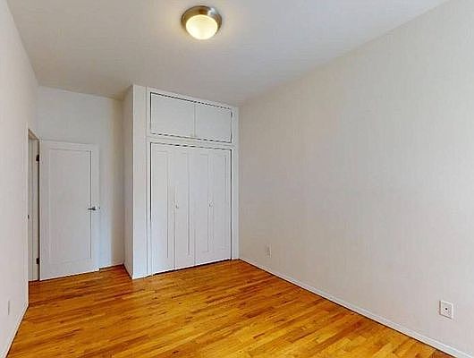 2nd image of 1297 Lexington Ave APT 11
