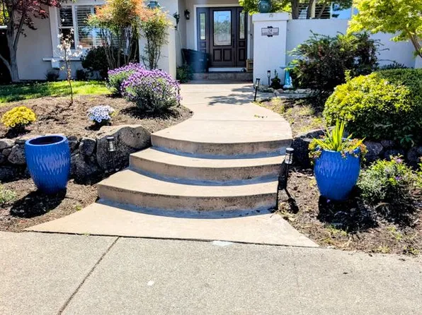 24 Barcelona Ct, Danville, CA 94526