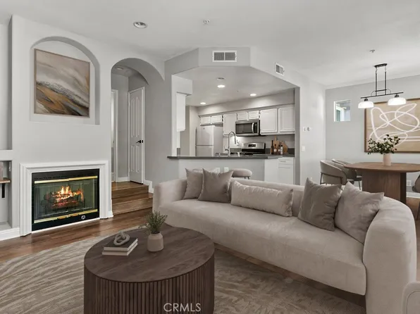 2371 Sunningdale Dr, Tustin, CA 92782