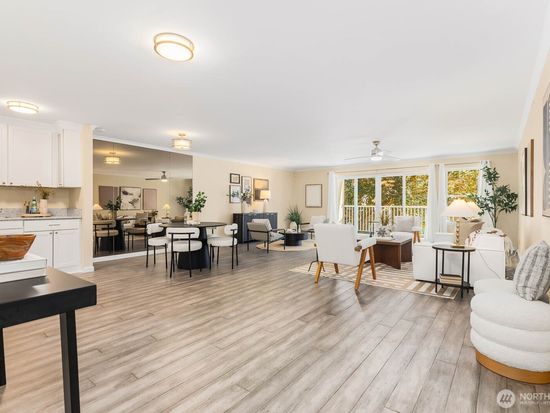 13279 15th Avenue NE #B-20, Seattle, WA 98125