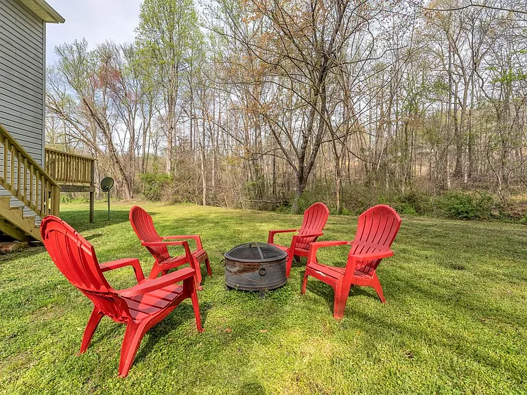 19 Limox Ln #B — Photo 34