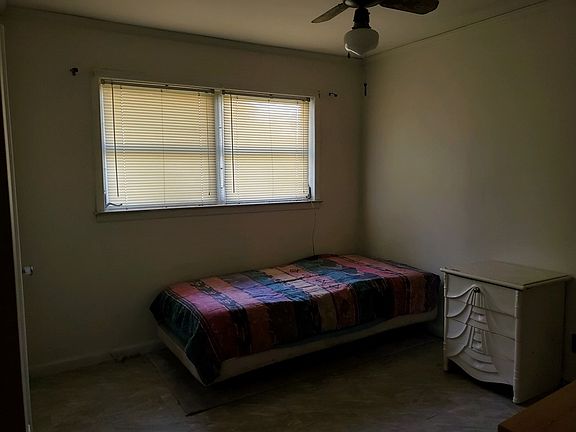 5th image of 511 Sirmans Ave