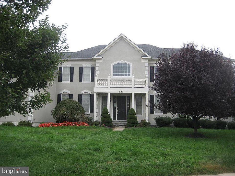1st image of 43172 Tall Pines Ct