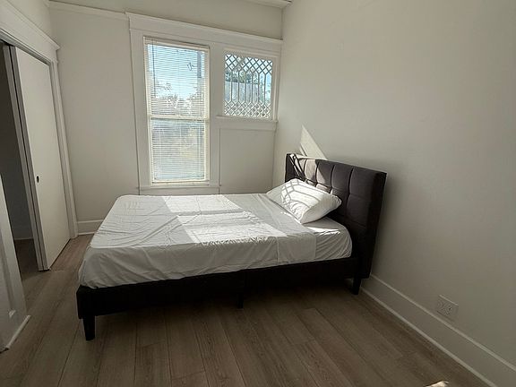 5th image of 210 S Magnolia Ave