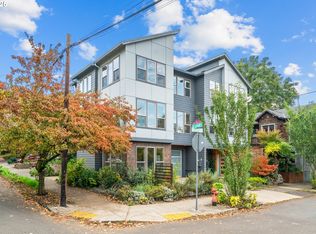 2306 SE Clinton St, Portland, OR 97202