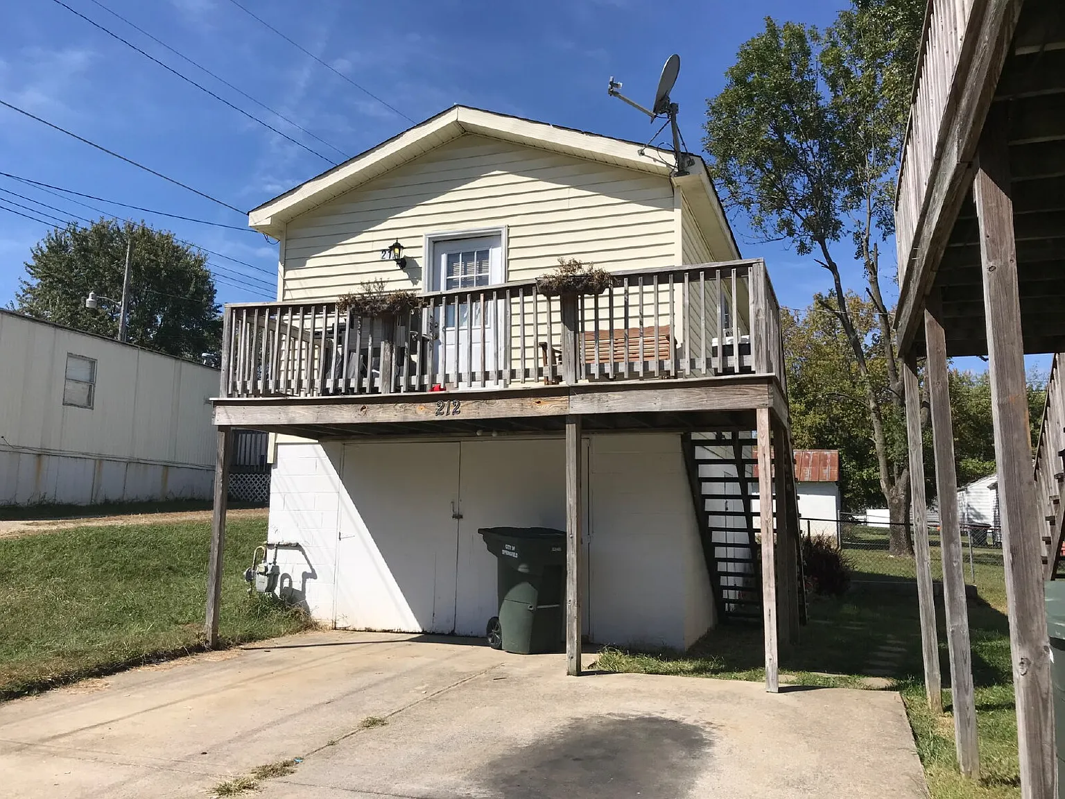 1 bed, 1.0 bath, 345 sqft, $850 — Photo 1