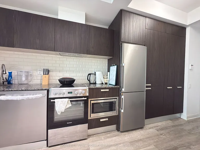 50 Charles St E #3206 — Photo 9