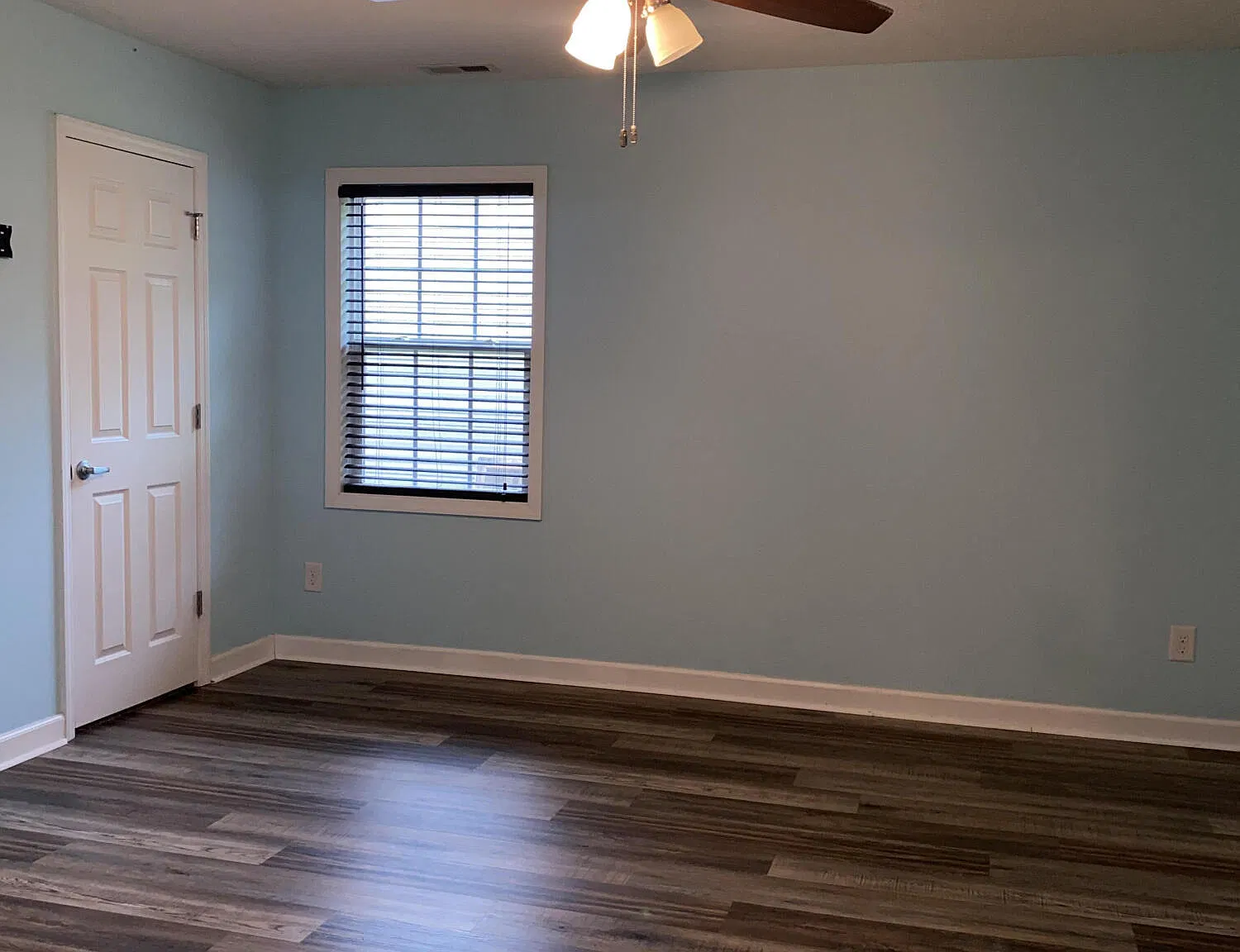 4 bed, 2.0 bath, 1649 sqft, $1,850 — Photo 4