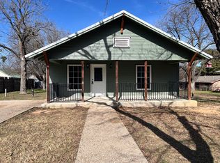 205 W Neely Ave, Comanche, TX 76442