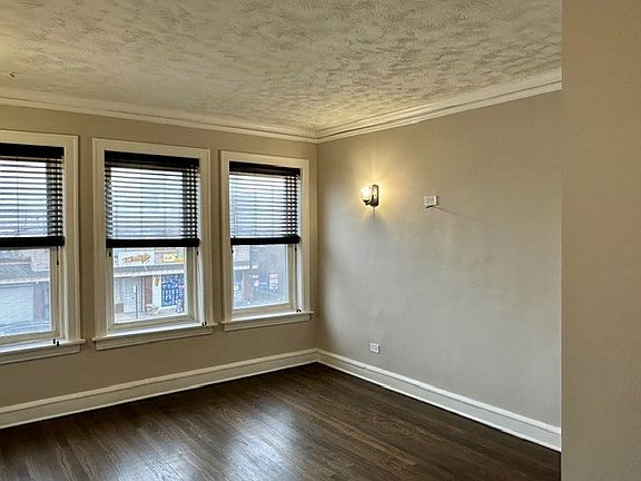 5th image of 8204 S Exchange Ave