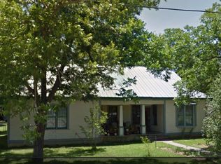 211 E Hackberry St, Fredericksburg, TX 78624