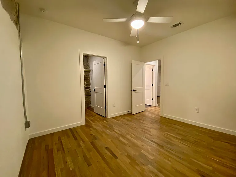 Andrews Court — Photo 51