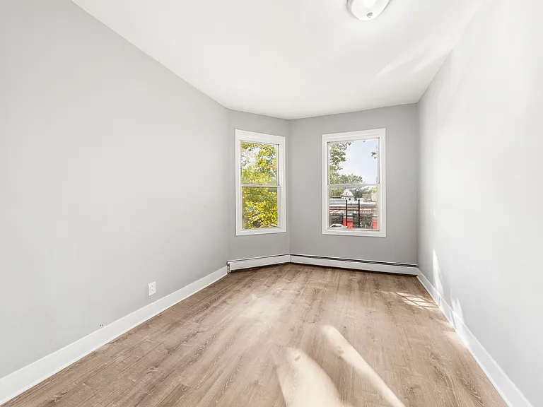 170 N 15th St #2 — Photo 15