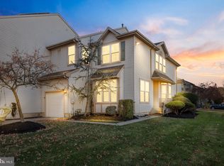 14 Shelburne St, Burlington, NJ 08016
