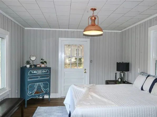 2101 Brookhurst St, Winston Salem, NC 27106