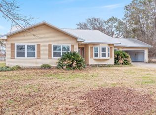 536 Carr Rd, Chipley, FL 32428