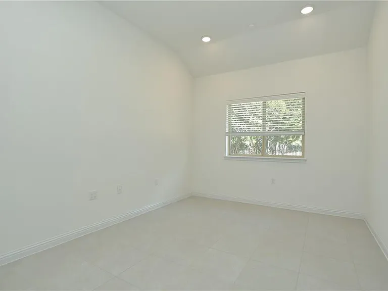 413 Maialina Cv — Photo 13